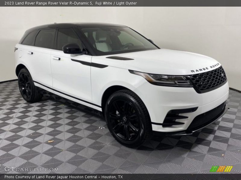 Fuji White / Light Oyster 2023 Land Rover Range Rover Velar R-Dynamic S