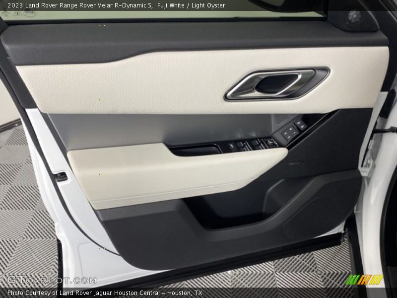 Fuji White / Light Oyster 2023 Land Rover Range Rover Velar R-Dynamic S