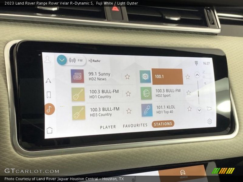Fuji White / Light Oyster 2023 Land Rover Range Rover Velar R-Dynamic S