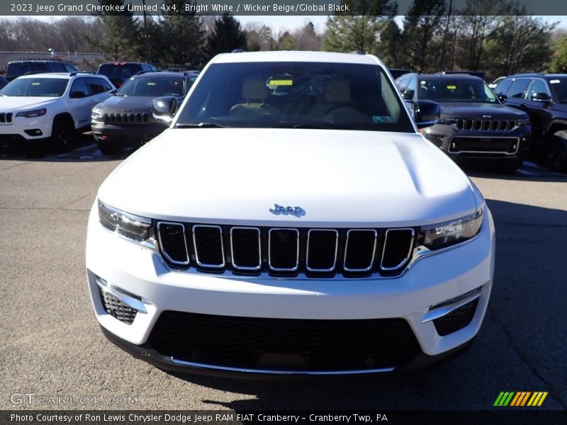 Bright White / Wicker Beige/Global Black 2023 Jeep Grand Cherokee Limited 4x4