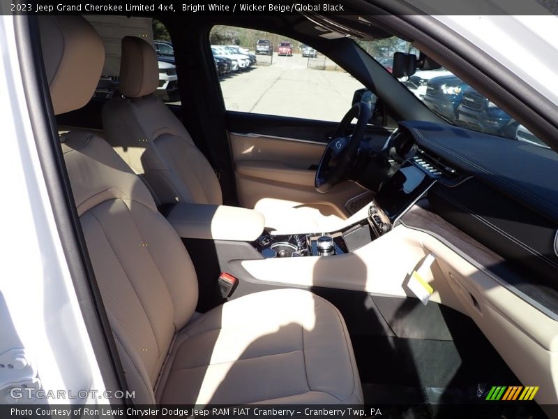 Bright White / Wicker Beige/Global Black 2023 Jeep Grand Cherokee Limited 4x4