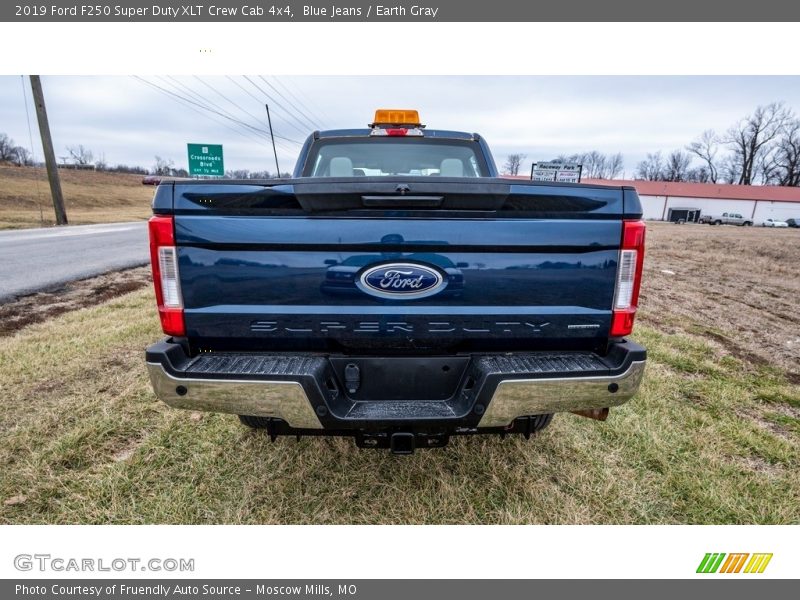 Blue Jeans / Earth Gray 2019 Ford F250 Super Duty XLT Crew Cab 4x4