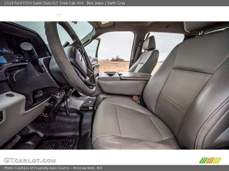 Blue Jeans / Earth Gray 2019 Ford F250 Super Duty XLT Crew Cab 4x4