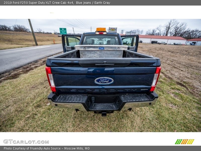 Blue Jeans / Earth Gray 2019 Ford F250 Super Duty XLT Crew Cab 4x4