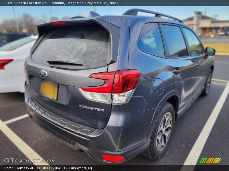 Magnetite Gray Metallic / Black 2020 Subaru Forester 2.5i Premium