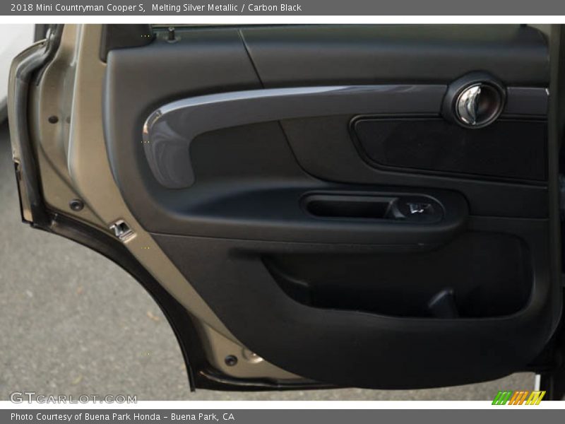 Melting Silver Metallic / Carbon Black 2018 Mini Countryman Cooper S