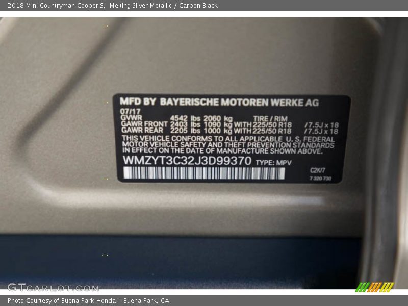 Melting Silver Metallic / Carbon Black 2018 Mini Countryman Cooper S