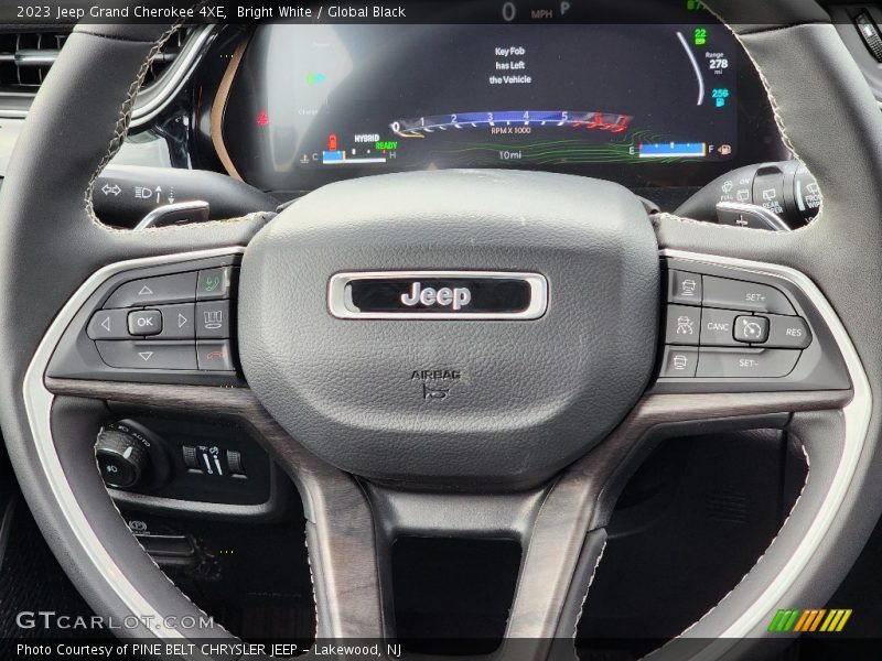 Bright White / Global Black 2023 Jeep Grand Cherokee 4XE