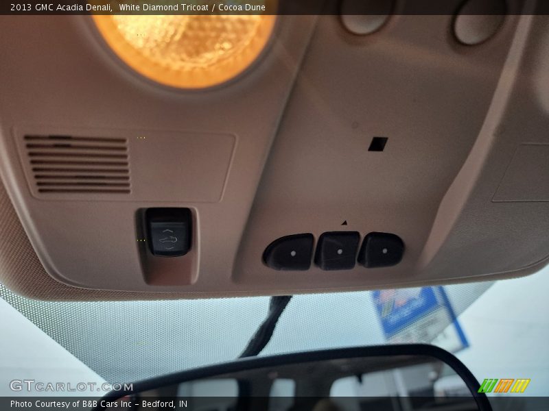 White Diamond Tricoat / Cocoa Dune 2013 GMC Acadia Denali