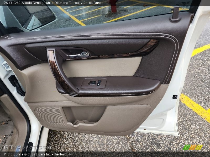 White Diamond Tricoat / Cocoa Dune 2013 GMC Acadia Denali