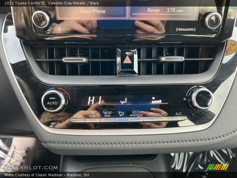 Controls of 2021 Corolla SE