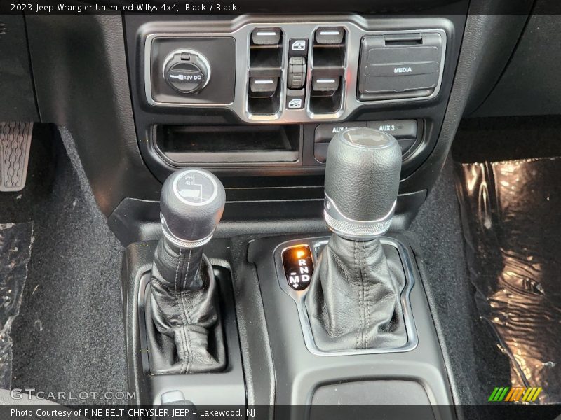  2023 Wrangler Unlimited Willys 4x4 8 Speed Automatic Shifter
