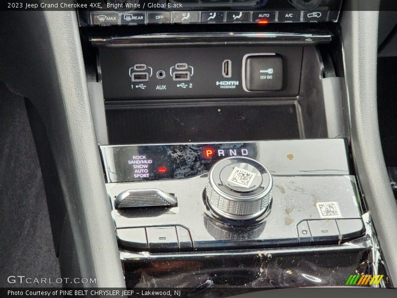 Bright White / Global Black 2023 Jeep Grand Cherokee 4XE