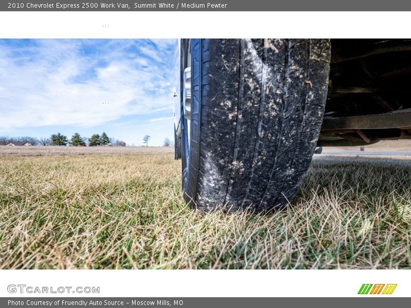 Summit White / Medium Pewter 2010 Chevrolet Express 2500 Work Van