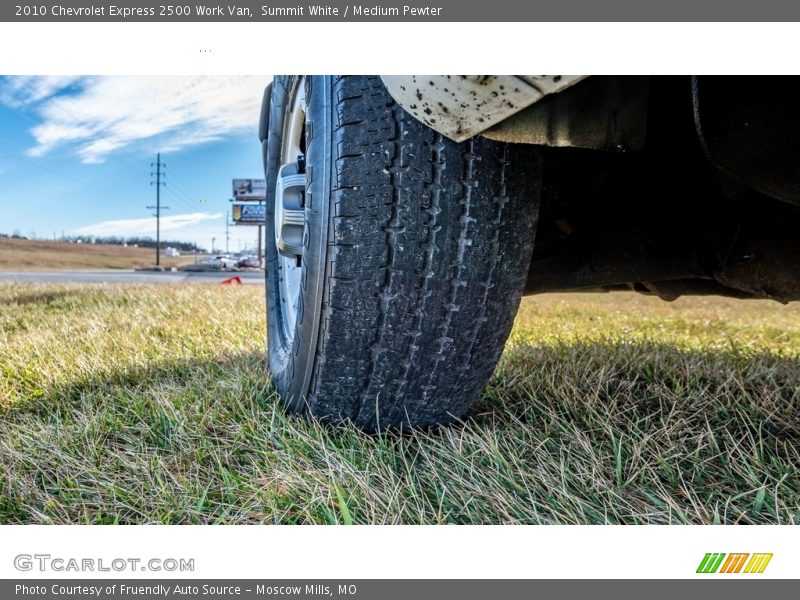 Summit White / Medium Pewter 2010 Chevrolet Express 2500 Work Van