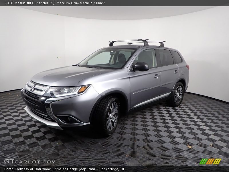 Mercury Gray Metallic / Black 2018 Mitsubishi Outlander ES