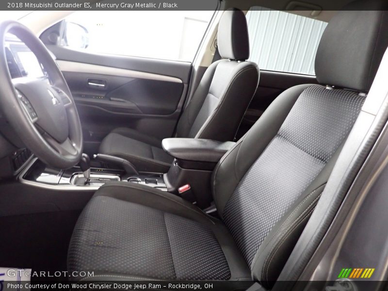 Mercury Gray Metallic / Black 2018 Mitsubishi Outlander ES