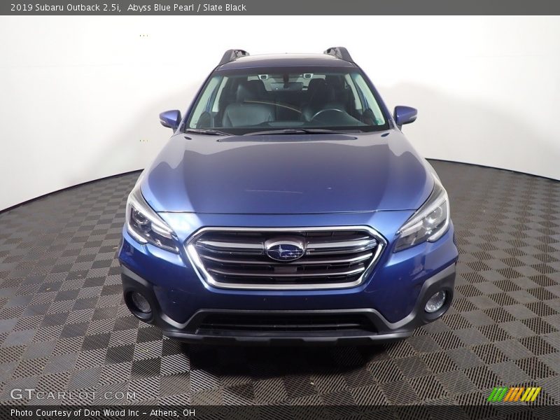 Abyss Blue Pearl / Slate Black 2019 Subaru Outback 2.5i