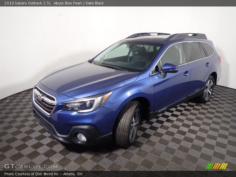 Abyss Blue Pearl / Slate Black 2019 Subaru Outback 2.5i