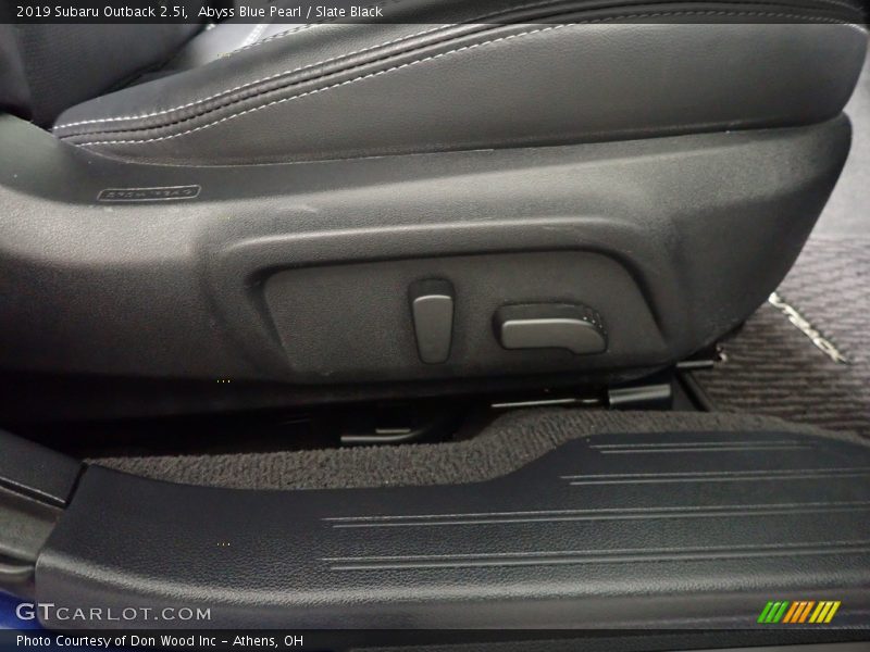 Abyss Blue Pearl / Slate Black 2019 Subaru Outback 2.5i