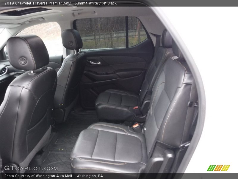 Summit White / Jet Black 2019 Chevrolet Traverse Premier AWD