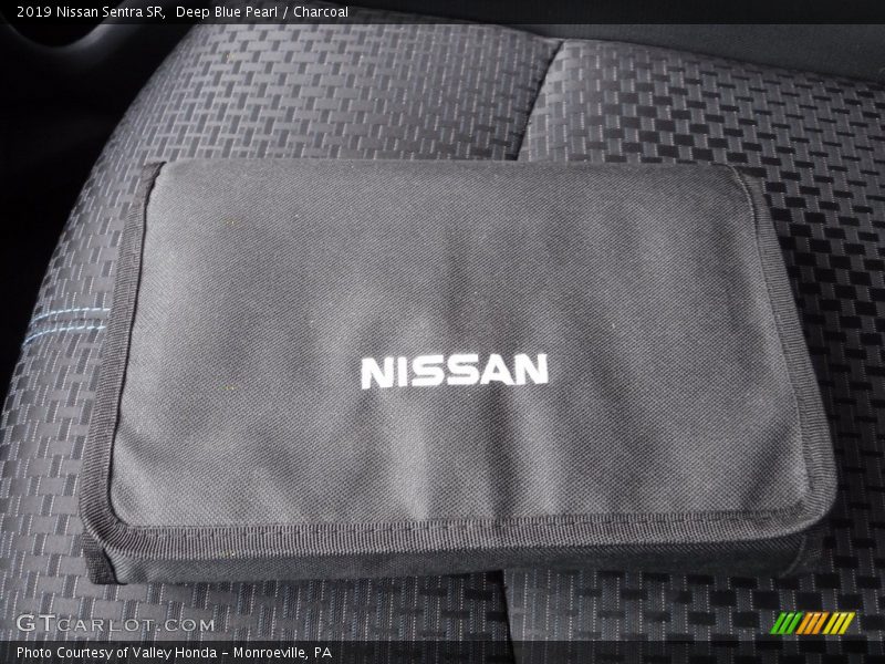 Deep Blue Pearl / Charcoal 2019 Nissan Sentra SR