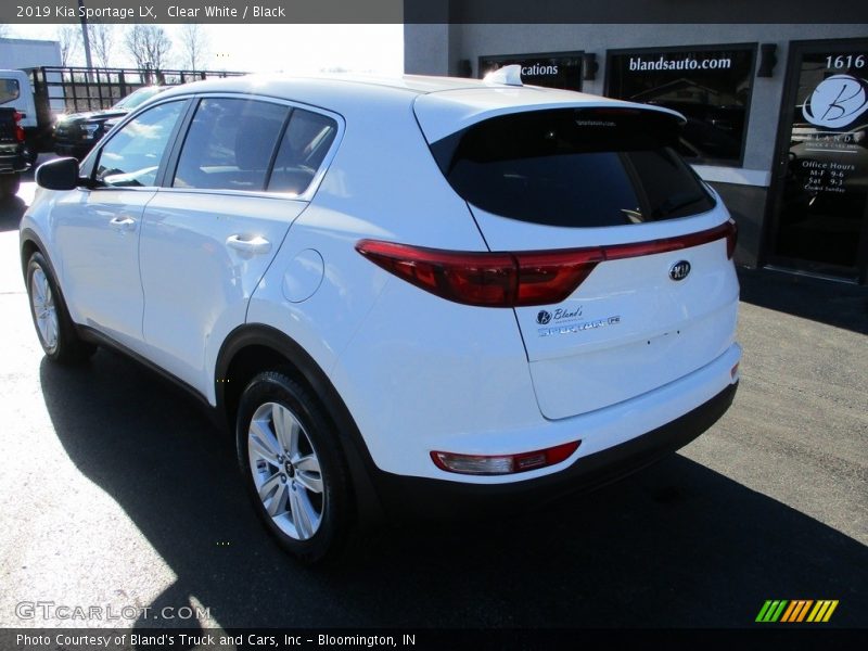 Clear White / Black 2019 Kia Sportage LX