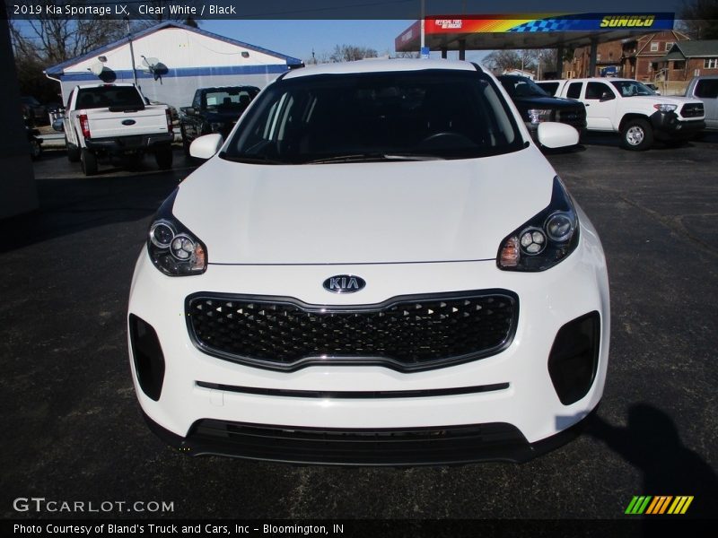Clear White / Black 2019 Kia Sportage LX