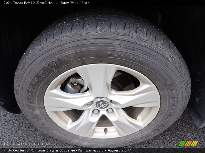Super White / Black 2021 Toyota RAV4 XLE AWD Hybrid