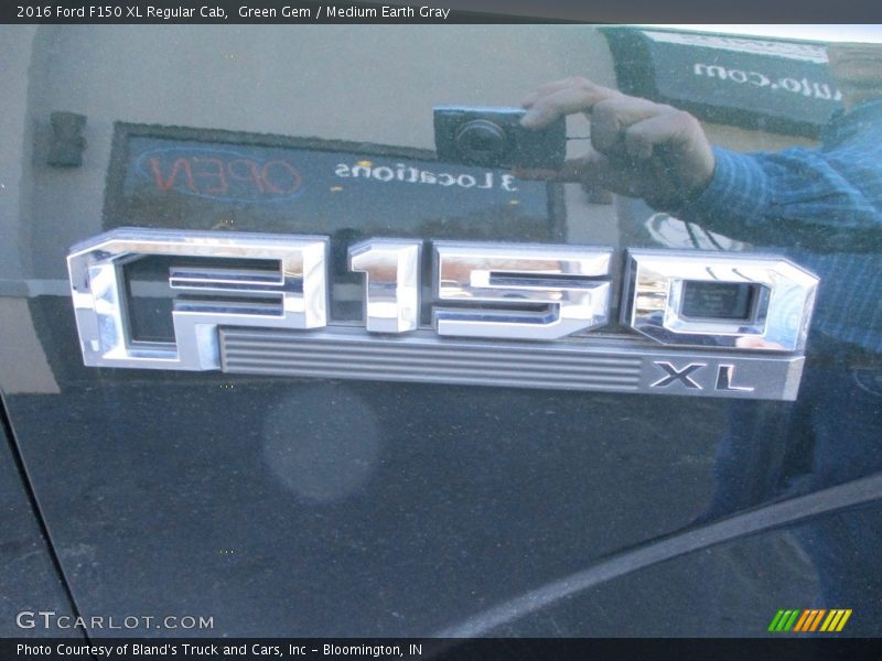 Green Gem / Medium Earth Gray 2016 Ford F150 XL Regular Cab
