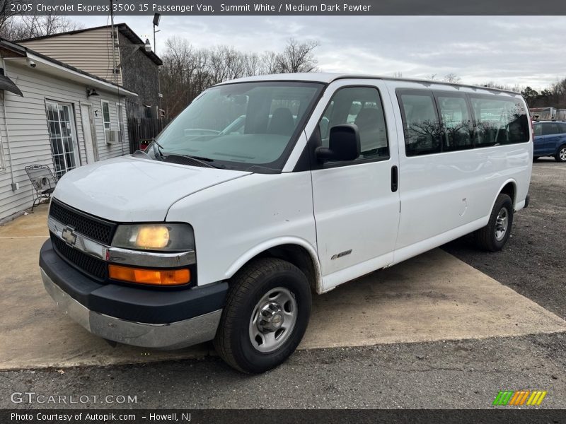 Summit White / Medium Dark Pewter 2005 Chevrolet Express 3500 15 Passenger Van