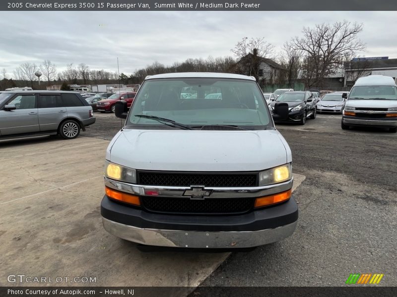 Summit White / Medium Dark Pewter 2005 Chevrolet Express 3500 15 Passenger Van