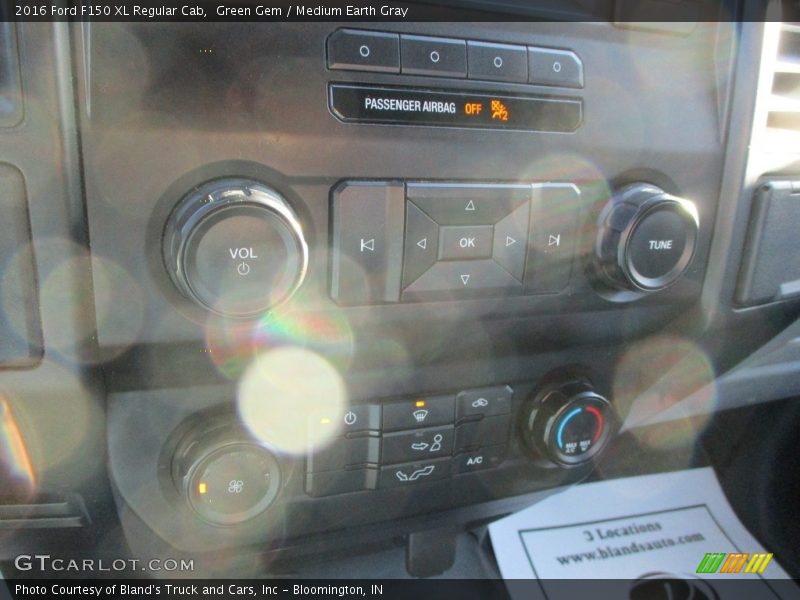 Green Gem / Medium Earth Gray 2016 Ford F150 XL Regular Cab