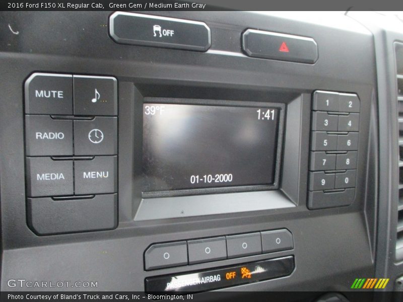 Green Gem / Medium Earth Gray 2016 Ford F150 XL Regular Cab