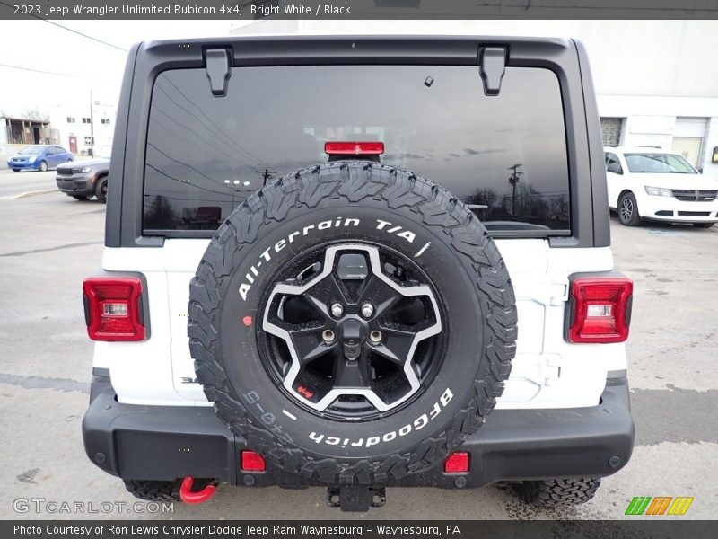 Bright White / Black 2023 Jeep Wrangler Unlimited Rubicon 4x4