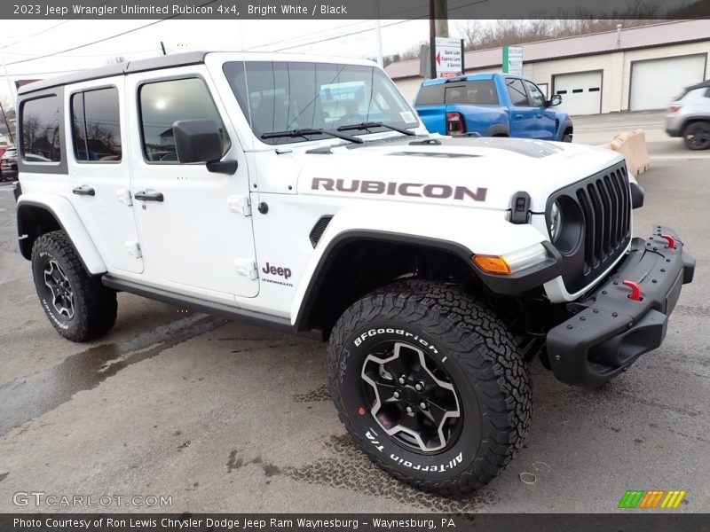 Bright White / Black 2023 Jeep Wrangler Unlimited Rubicon 4x4