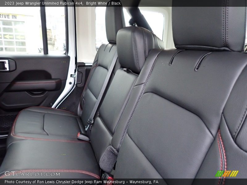 Bright White / Black 2023 Jeep Wrangler Unlimited Rubicon 4x4