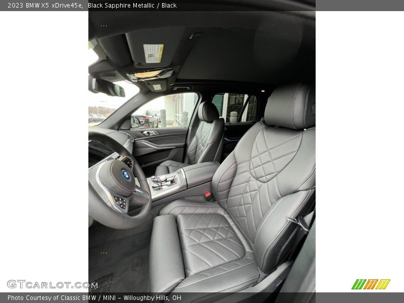 Front Seat of 2023 X5 xDrive45e