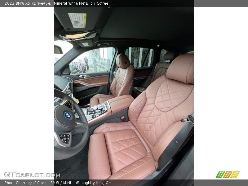 Front Seat of 2023 X5 xDrive45e