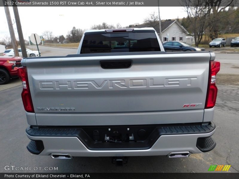 Silver Ice Metallic / Jet Black 2022 Chevrolet Silverado 1500 RST Crew Cab 4x4