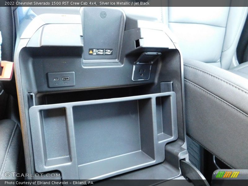 Silver Ice Metallic / Jet Black 2022 Chevrolet Silverado 1500 RST Crew Cab 4x4