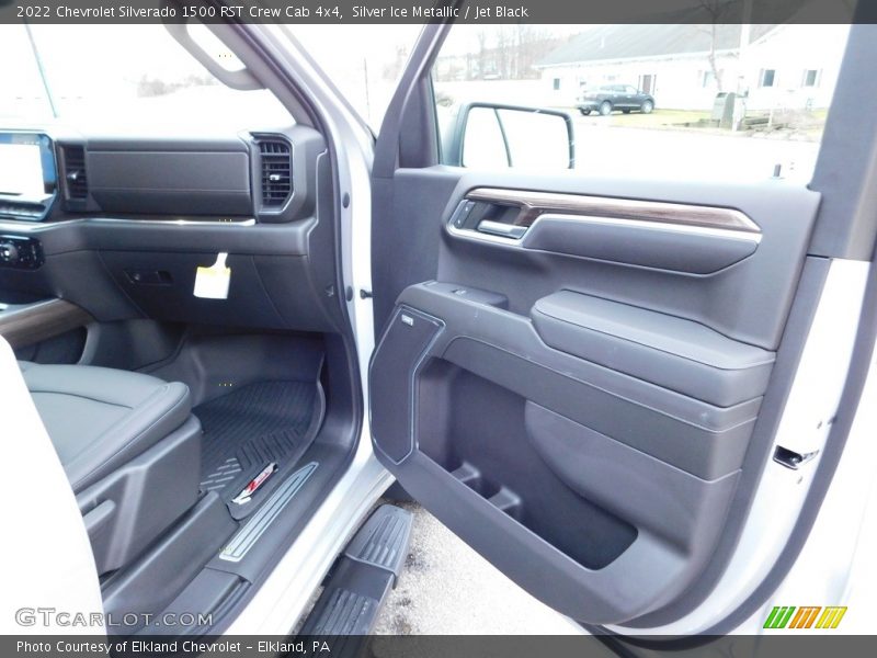 Silver Ice Metallic / Jet Black 2022 Chevrolet Silverado 1500 RST Crew Cab 4x4