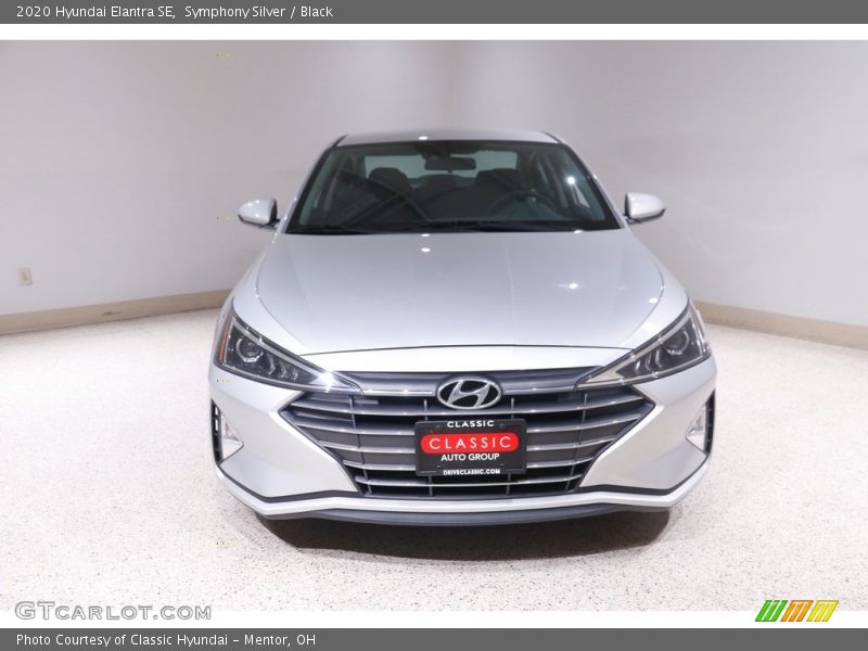 Symphony Silver / Black 2020 Hyundai Elantra SE