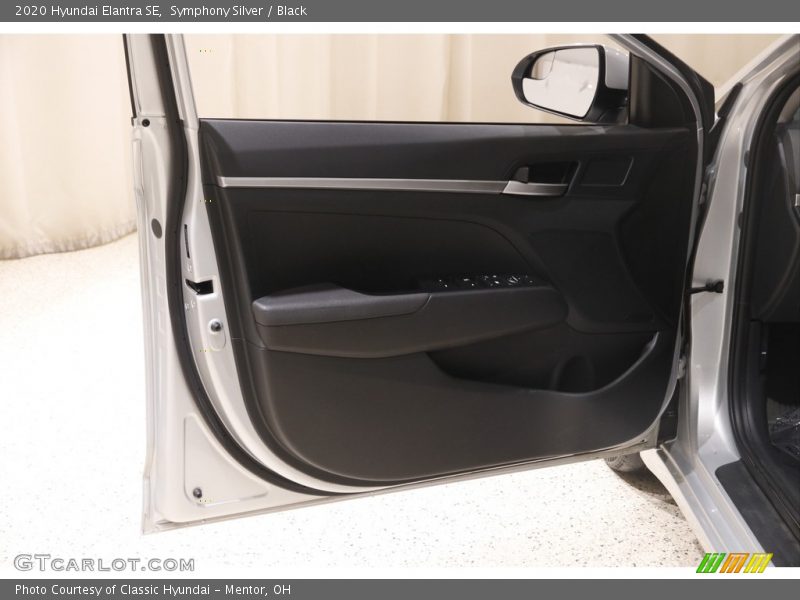 Symphony Silver / Black 2020 Hyundai Elantra SE