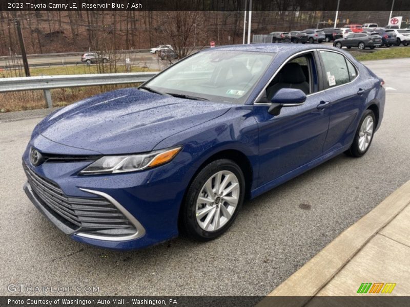 Front 3/4 View of 2023 Camry LE
