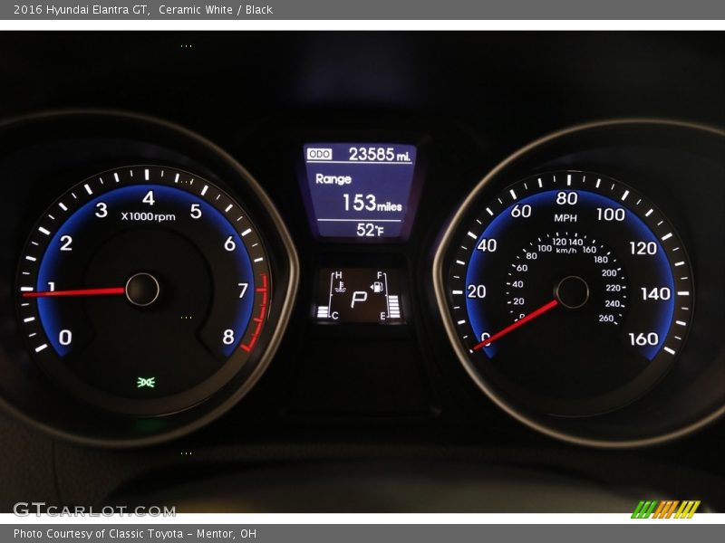 Ceramic White / Black 2016 Hyundai Elantra GT