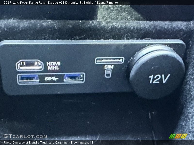 Fuji White / Ebony/Pimento 2017 Land Rover Range Rover Evoque HSE Dynamic