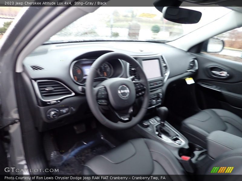 Sting-Gray / Black 2023 Jeep Cherokee Altitude Lux 4x4