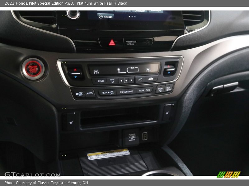 Platinum White Pearl / Black 2022 Honda Pilot Special Edition AWD