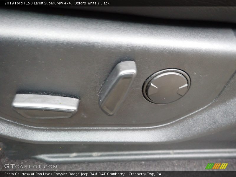 Oxford White / Black 2019 Ford F150 Lariat SuperCrew 4x4